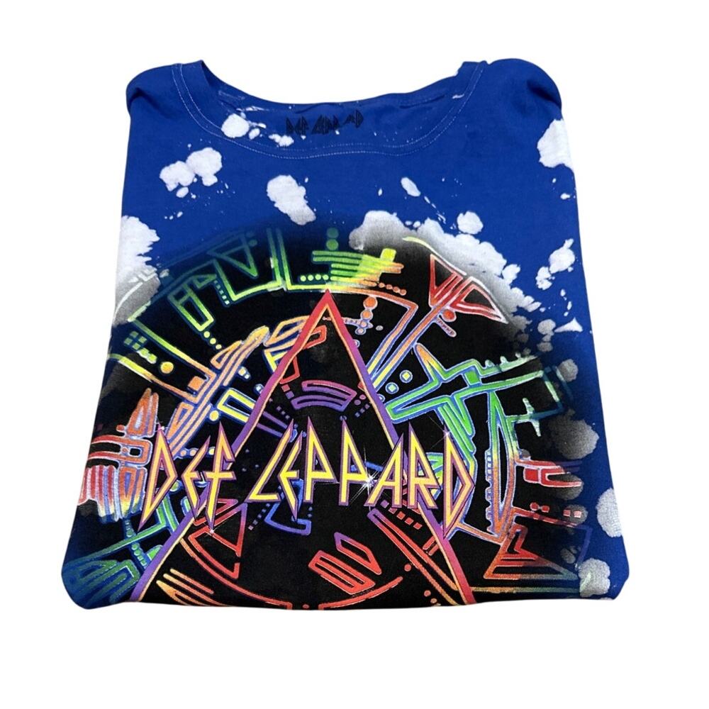 Def Leppard Graphic Print Tee Shirt Size MEDIUM New without tags